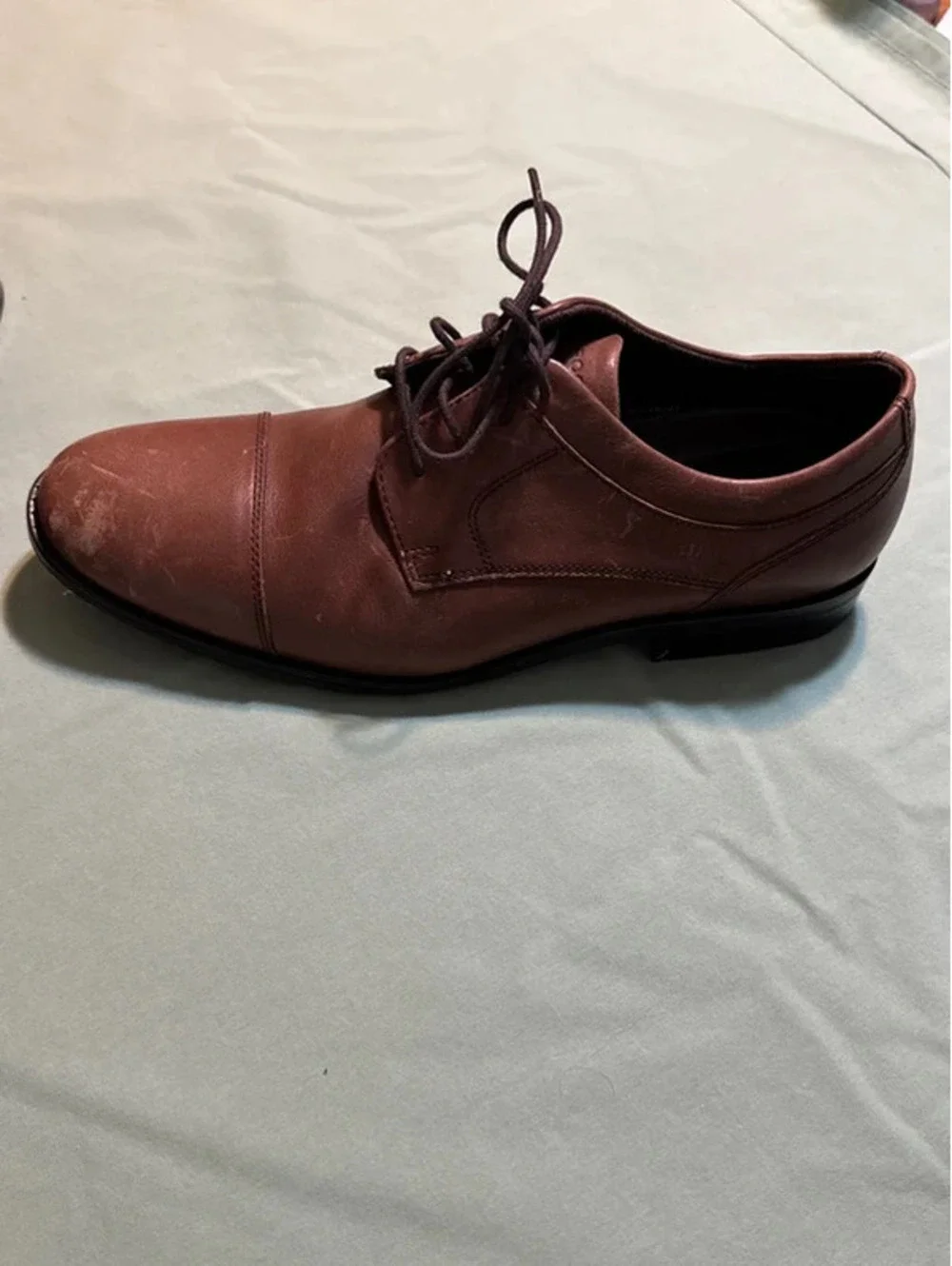 Men’s Rockport dress shoes size 9.5 brown